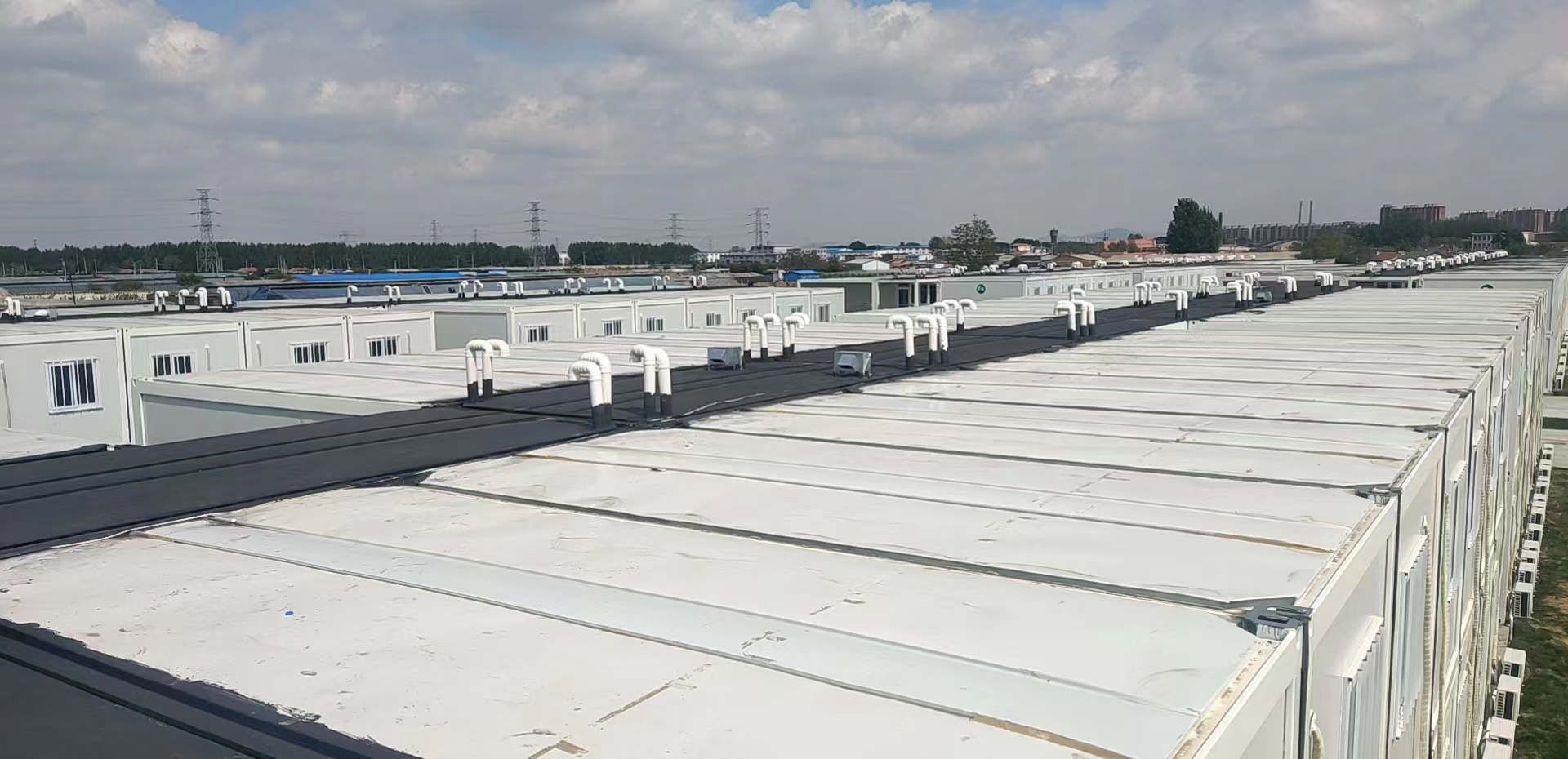 眾志成城，共同抗疫！廣恒防水馳援遼陽方艙醫(yī)院項目。